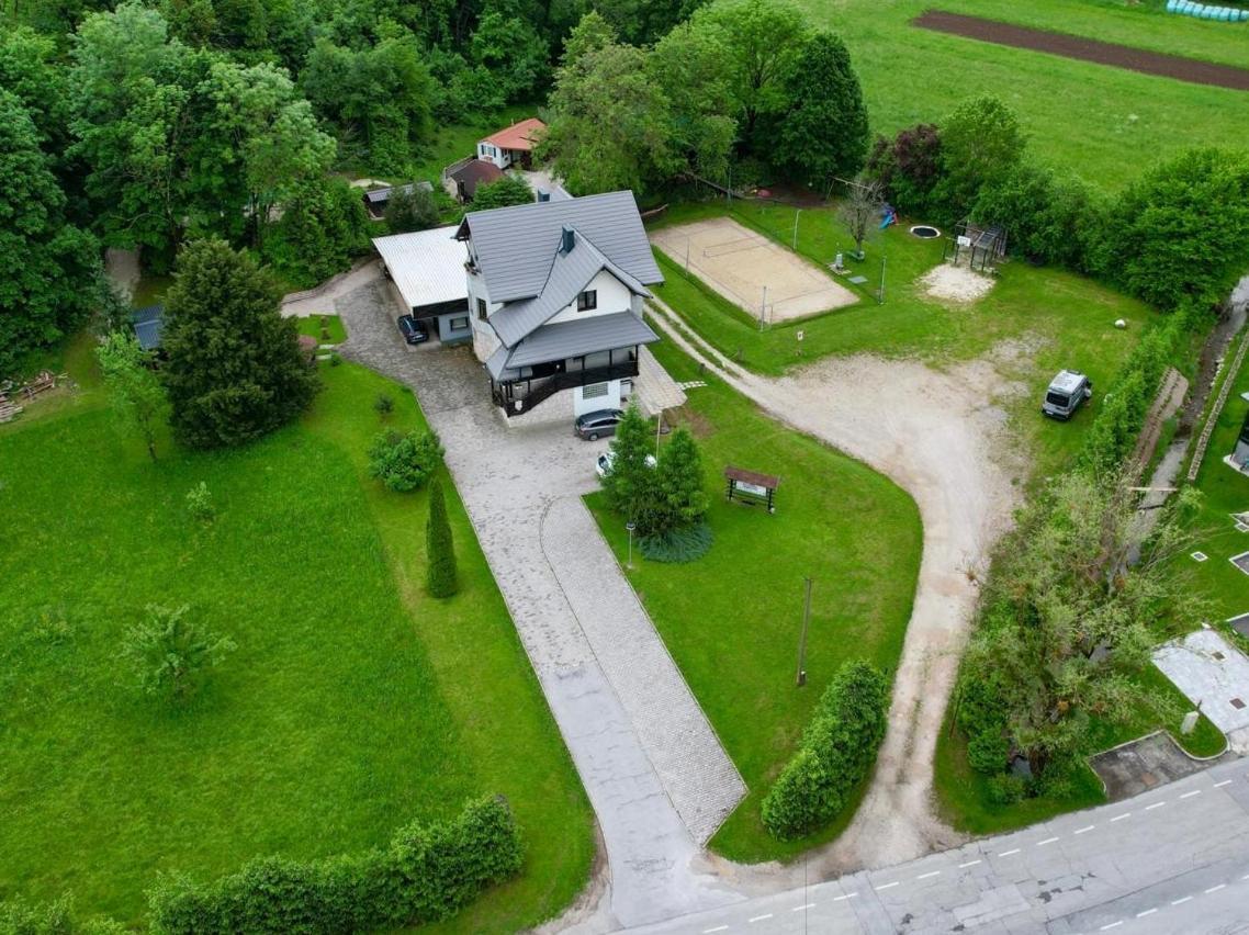 Samson Mobile House Villa Bled Bagian luar foto